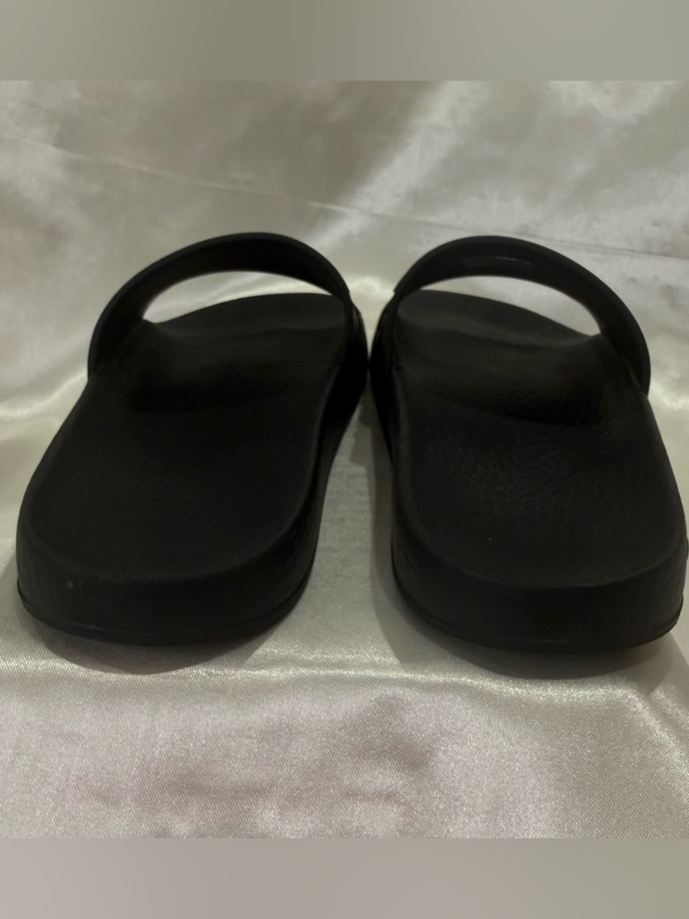 Gucci Logo Rubber Slides Sandals Size 5 Black Lounge Streetwear Edgy Comfy - Picture 5 of 15